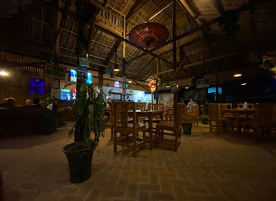 myanmar-burma/bagan/old-bagan/nightclub/hti-bar-restaurant