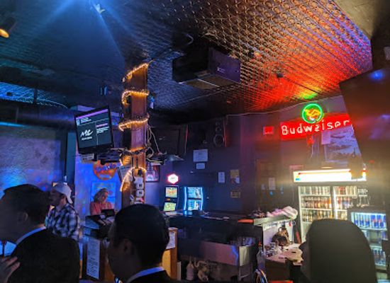 illinois/river-bend/nightclub/bubby-sissy-s
