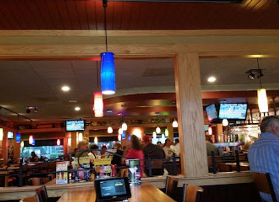 maine/brunswick/nightclub/applebee-s-grill-bar