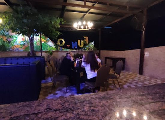 indonesia/central-sulawesi/nightclub/fun-q-ktv-lounge-rooftop