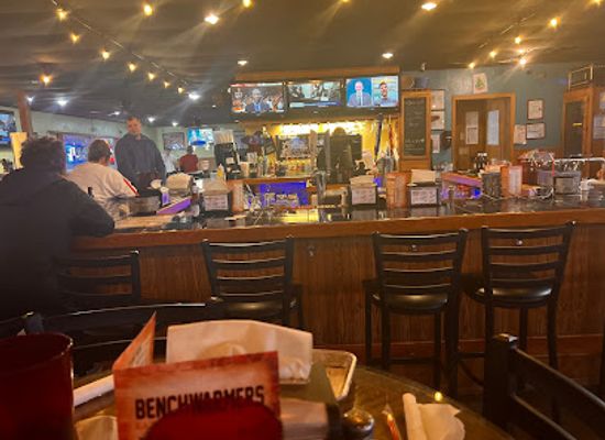 iowa/ottumwa/nightclub/benchwarmers-eatery-sports