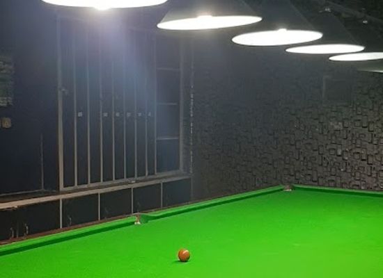 pakistan/sialkot/nightclub/golden-break-snooker-club