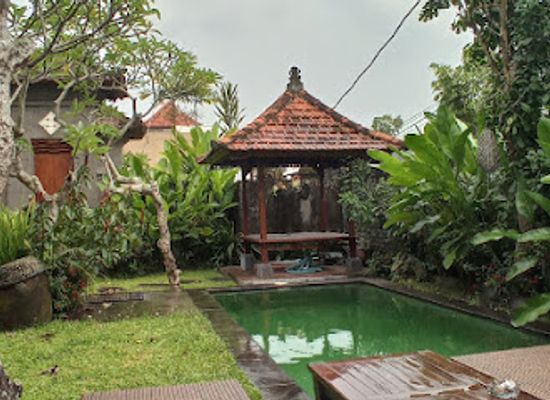 indonesia/ubud/nightclub/intan-house-night-club