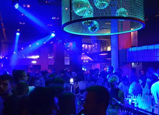 greece/thessaly/nightclub/people