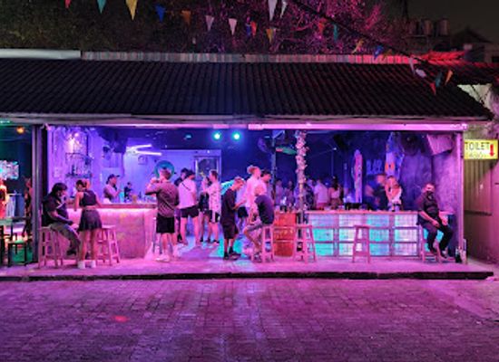 thailand/doi-inthanon/nightclub/blacklight-cnx
