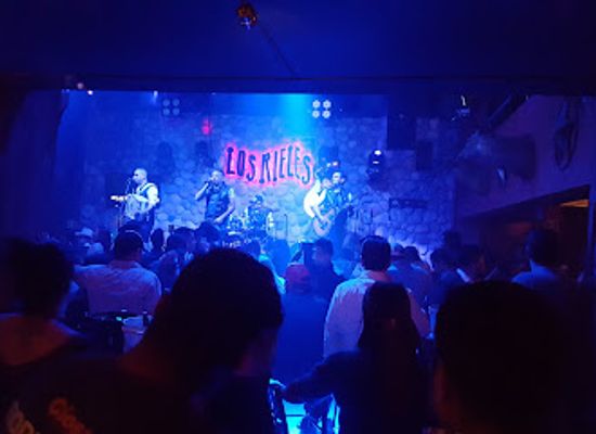 mexico/monterrey/nightclub/los-rieles