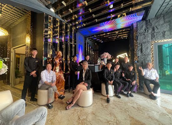 vietnam/dalat/nightclub/karaoke-v-paradise