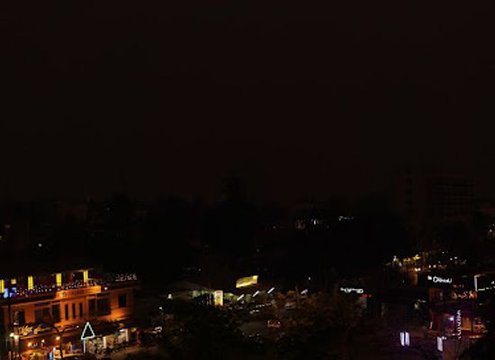 myanmar-burma/mon-state/nightclub/glow-bar