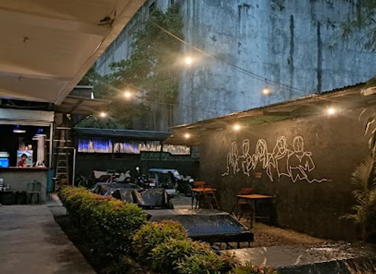 philippines/soccsksargen/nightclub/timog-avenue