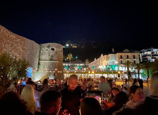 montenegro/budva/nightclub/el-mundo