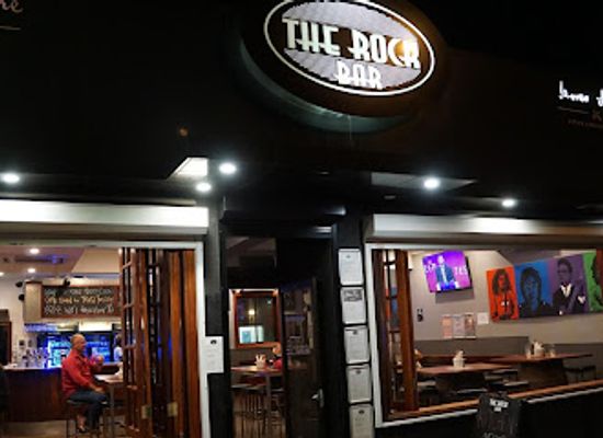australia/macdonnell-ranges/nightclub/the-rock-bar