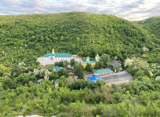moldova/saharna-monastery/nightclub/rezervatia-peisagistica-saharna