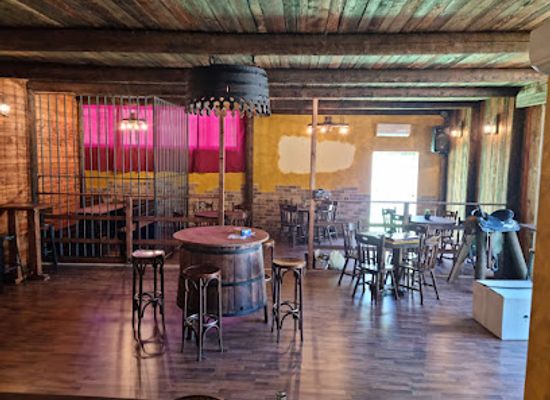 italy/basilicata/nightclub/country-club