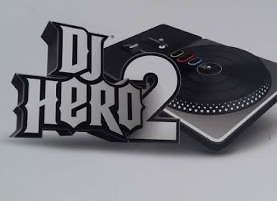 cameroon/garoua/nightclub/studio-dj-hero