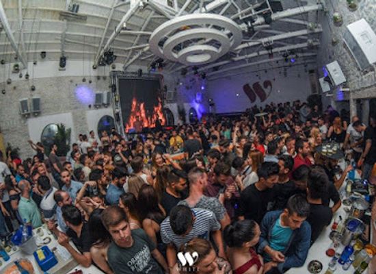 greece/pelion/nightclub/white-poolside-dreams