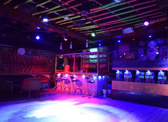 india/agra/nightclub/dj-party-night-the-ramp-cafe