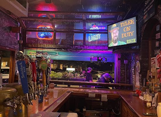 vermont/champlain-valley/nightclub/esox