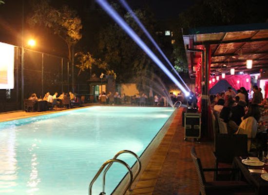 bangladesh/ganges-delta/nightclub/international-club-dhaka