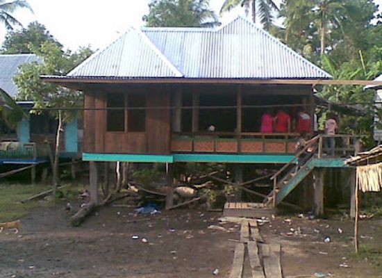 indonesia/south-sumatra/nightclub/basri-xurax-night-club