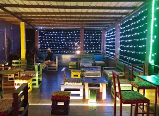 togo/bassar/nightclub/the-seven-date-lounge-bar