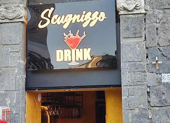 italy/naples/chiaia/nightclub/scugnizzo-drink