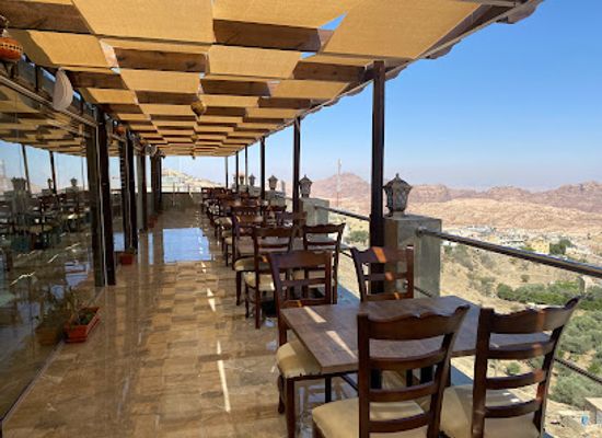 jordan/petra/nightclub/petra-nights-hotel