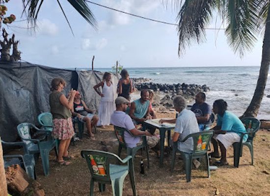 nicaragua/corn-islands/nightclub/aqui-me-quedo