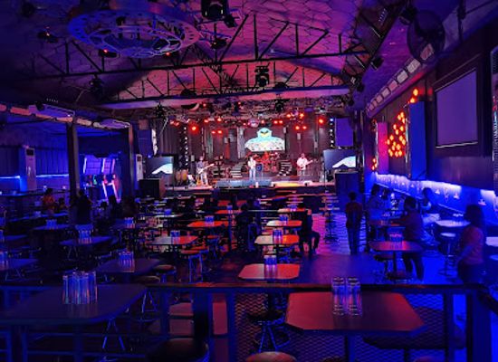thailand/loei/nightclub/robot-2029
