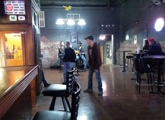 illinois/little-egypt/nightclub/linemen-s-lounge