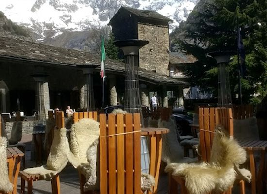 italy/courmayeur/nightclub/club-haus-80-s-courmayeur-mont-blanc