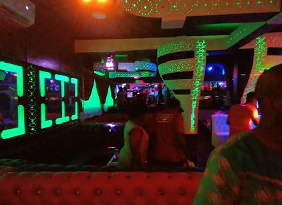 gabon/upper-ogooue-province/nightclub/hippo-night-club