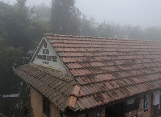 nepal/nagarkot/nightclub/dexo-souvenir-centre