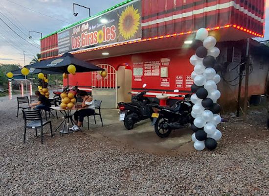 ecuador/sucumbios-region/nightclub/los-girasoles