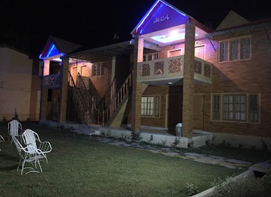 pakistan/skardu/nightclub/hotel-summit-restaurant