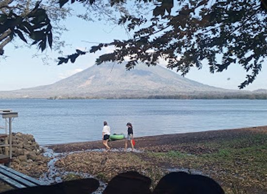 nicaragua/ometepe/nightclub/hakuna-matata-beachbar