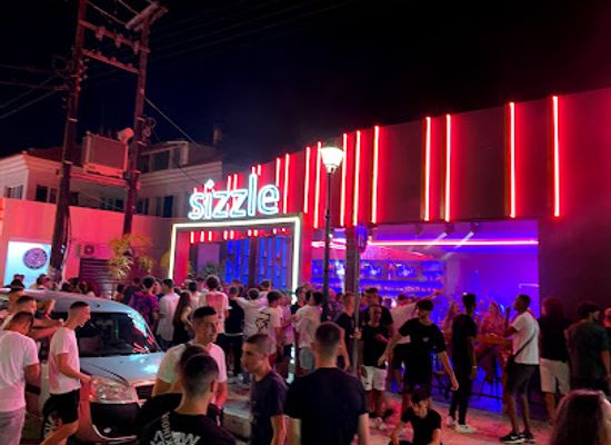 greece/zakynthos/nightclub/sizzle-club