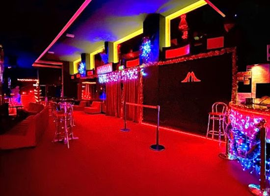 italy/lucca/nightclub/american-show-lucca