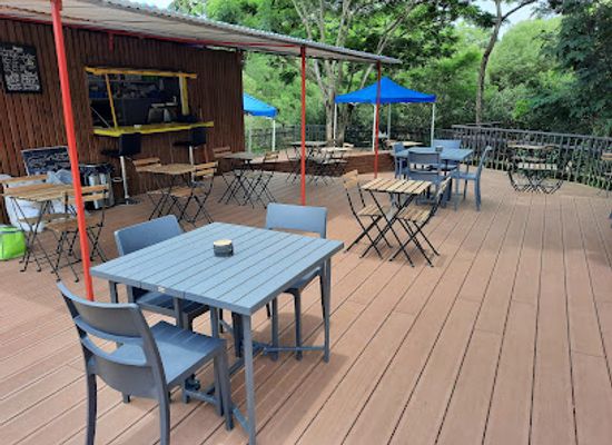 mayotte/dembeni/nightclub/hypokamp-gourman