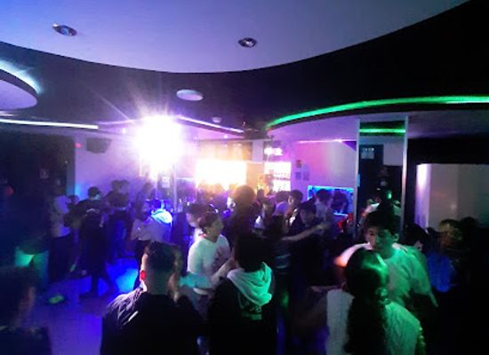 ecuador/otavalo/nightclub/acropolis-discotek