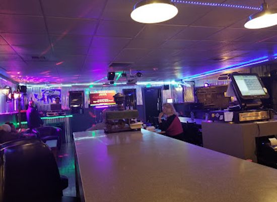 washington/yakima/nightclub/the-warehouse-sports-bar-and-grill