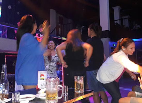 philippines/ilocos-norte/nightclub/district-01-superclub