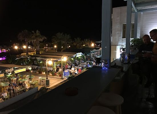 greece/naxos/nightclub/babylonia-bar