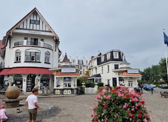 belgium/de-haan/nightclub/champagne-oyster-bar-bar-rene