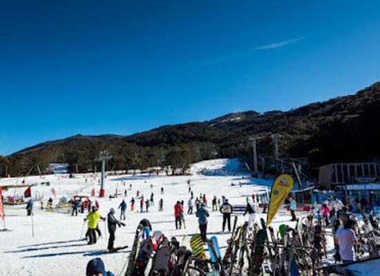 australia/snowy-mountains/nightclub/friday-flat-bar-bistro