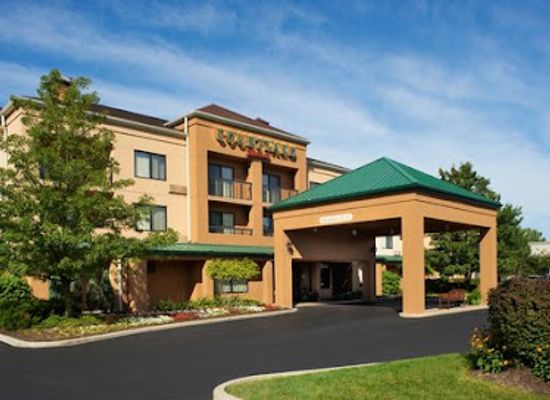 ohio/maumee-valley/nightclub/courtyard-toledo-maumee-arrowhead