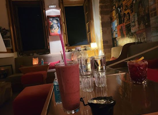 greece/monemvasia/nightclub/vathysfairo-bar