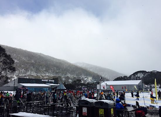 australia/mount-kosciuszko/nightclub/friday-flat-bar-bistro