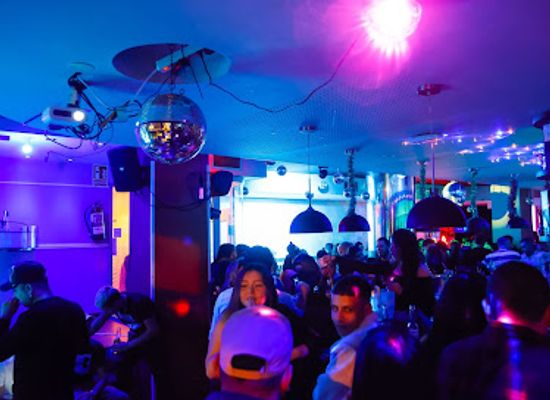 spain/oviedo/nightclub/mala-noche-asturias
