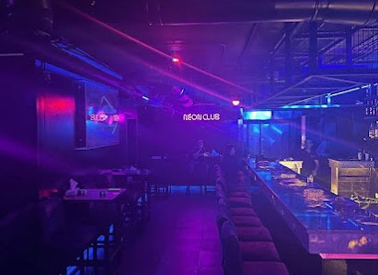 jordan/eastern-highlands/nightclub/neon-club