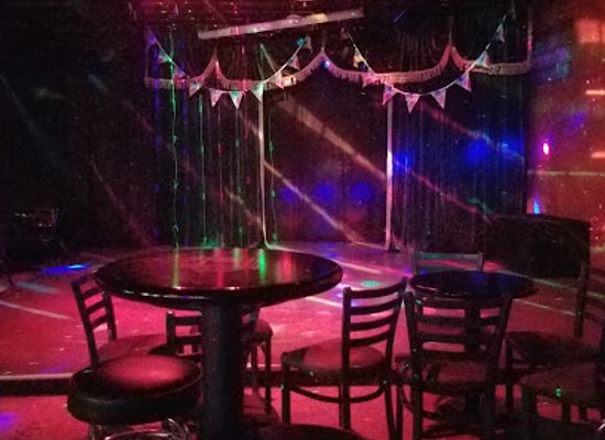 iowa/driftless-area/nightclub/eclipse-night-club
